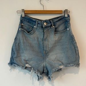 High waisted h and m denim shorts